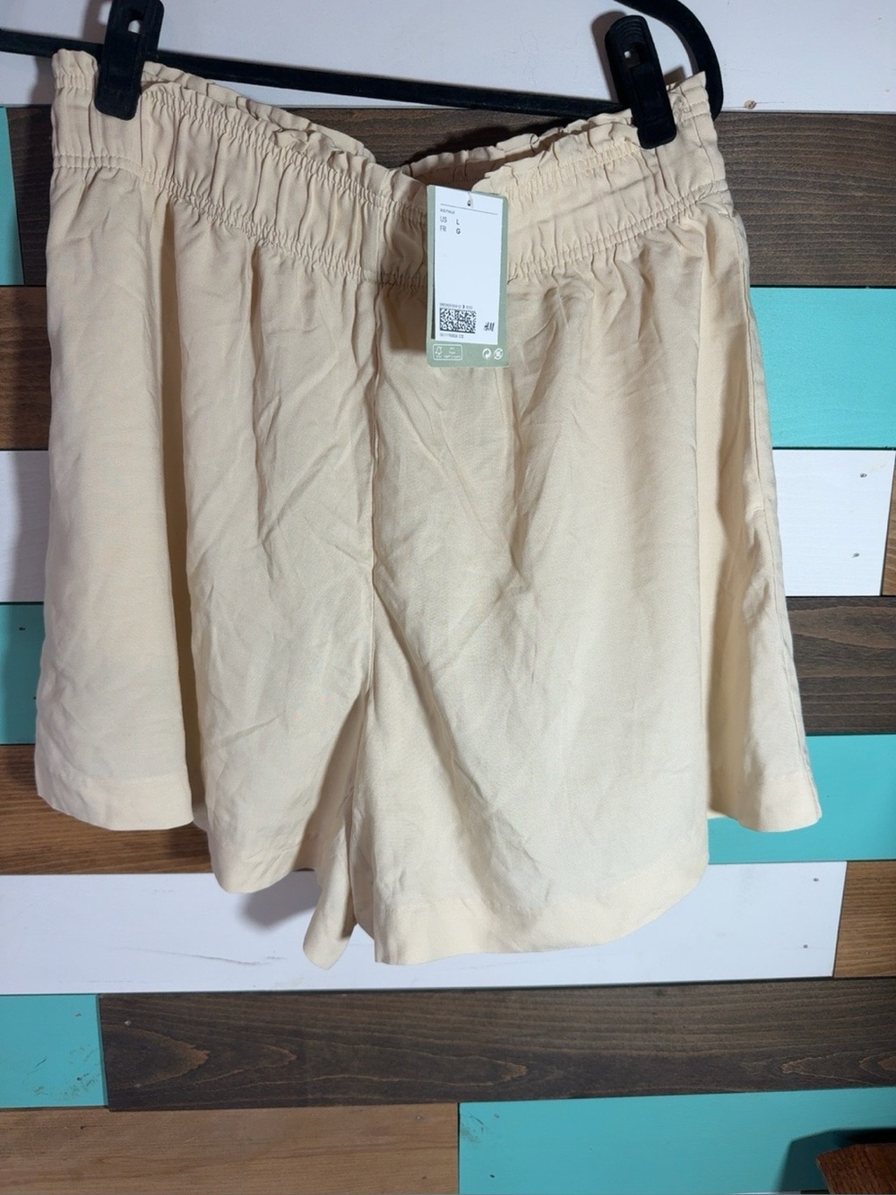 H&M Cream Beige Pull On Shorts Women’s L NWT